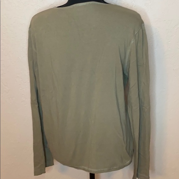 Old navy olive green long sleeve top - Picture 7 of 8